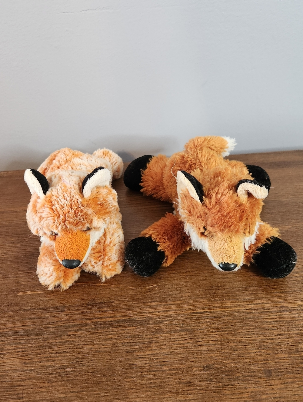 Set Of 2 Aurora Mini Flopsie Autumn Fox And Foxxie Fox 7in × 6in
